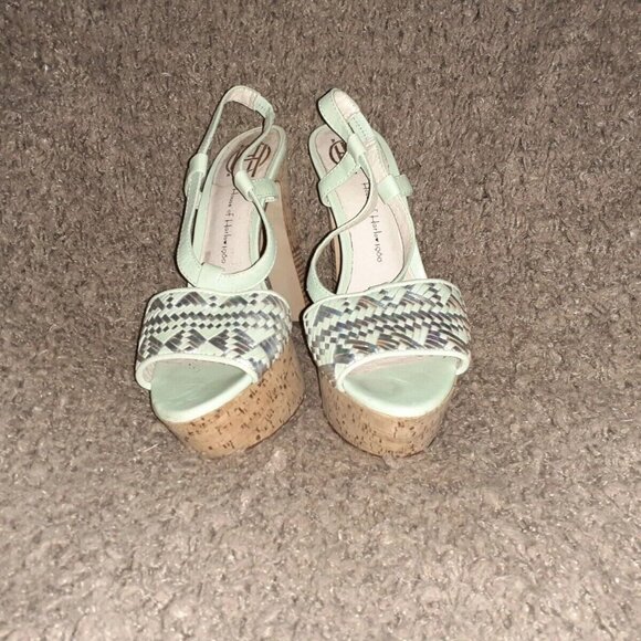 HOUSE OF HARLOW 1960-Sea Green/Silver Leather Platform Heels-Sample-Sz 6 - Picture 3 of 7